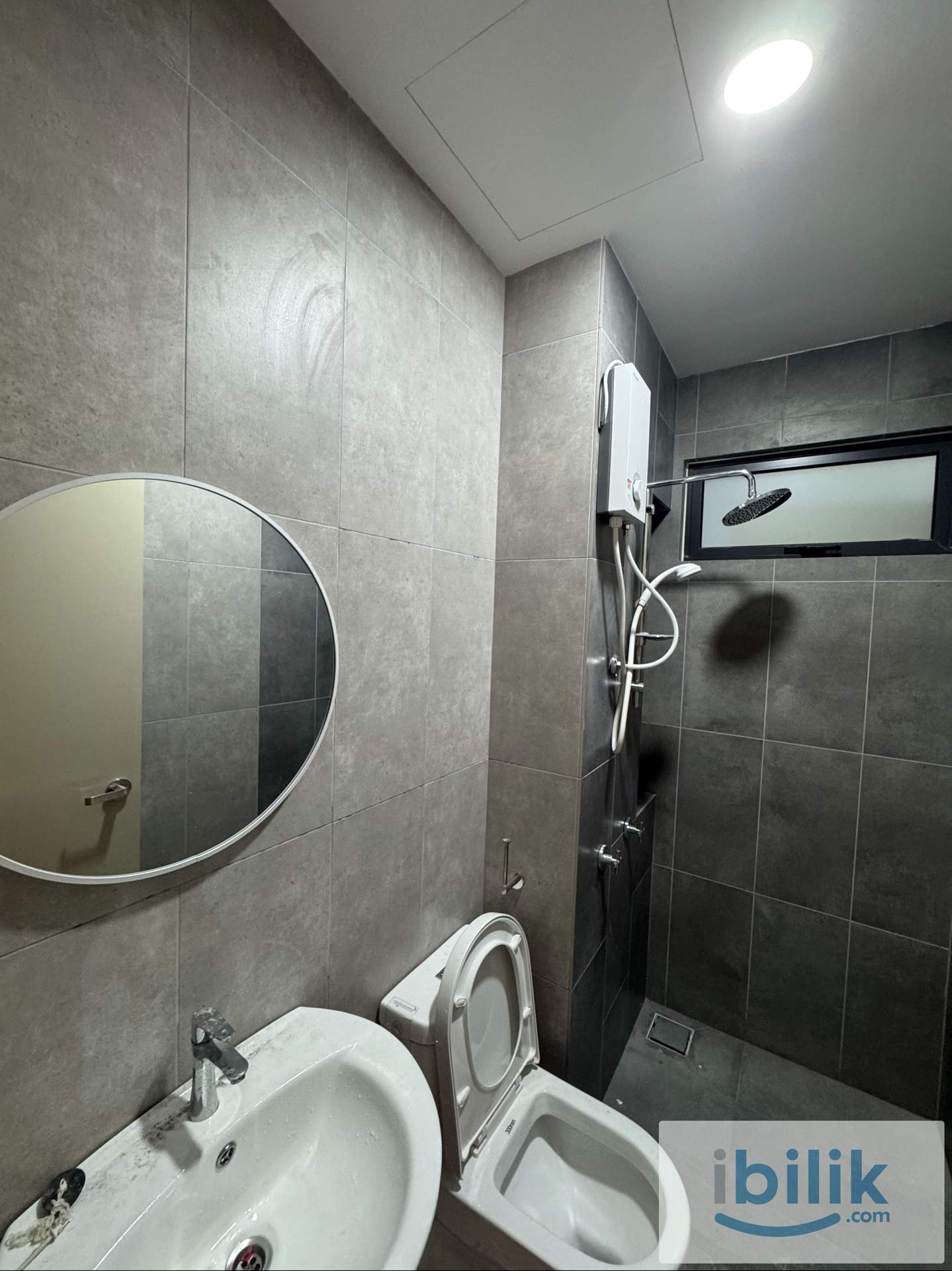 Male / Female / Mixed unit Middle Room! Bus to Midvalley! - Image 3