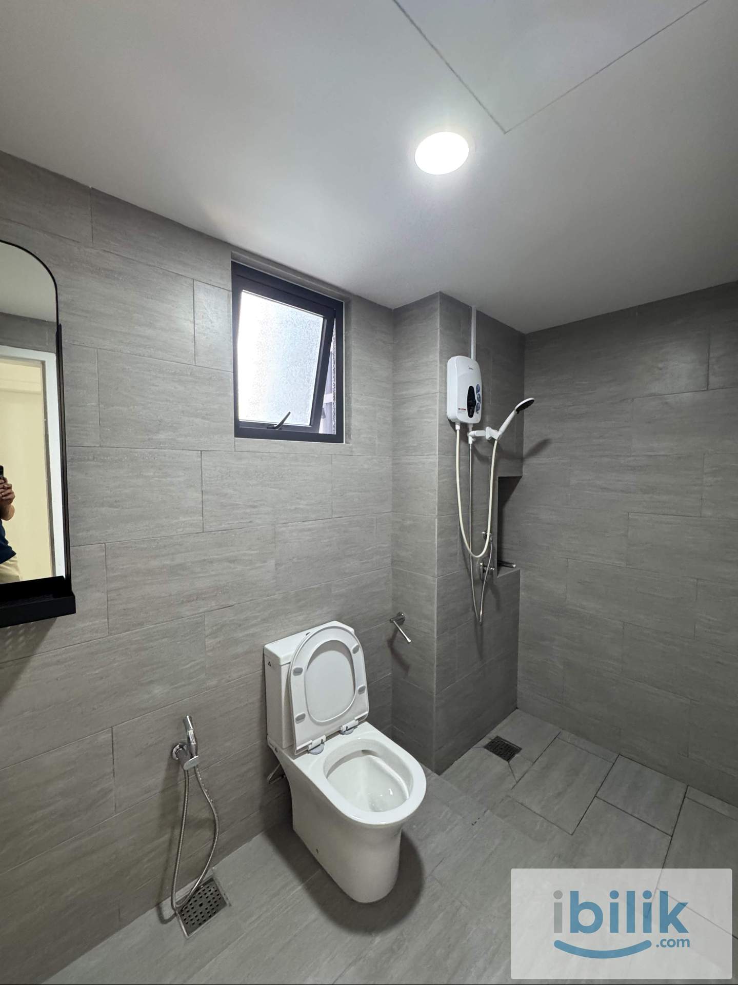 Bus to Midvalley! Divo Small Room! - Image 4