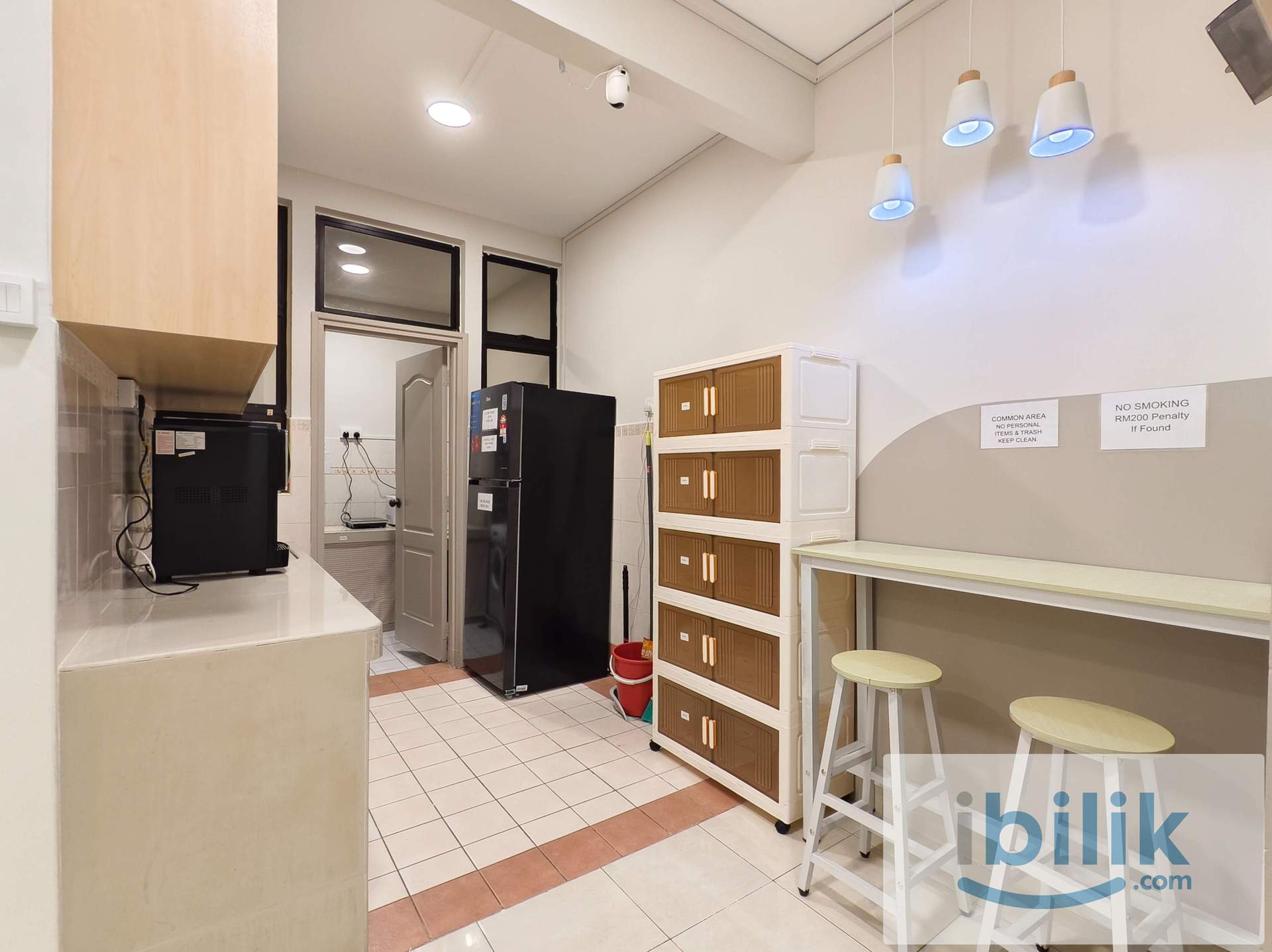 Near One Utama Shopping Centre! Pelangi Utama Master Room - Image 1