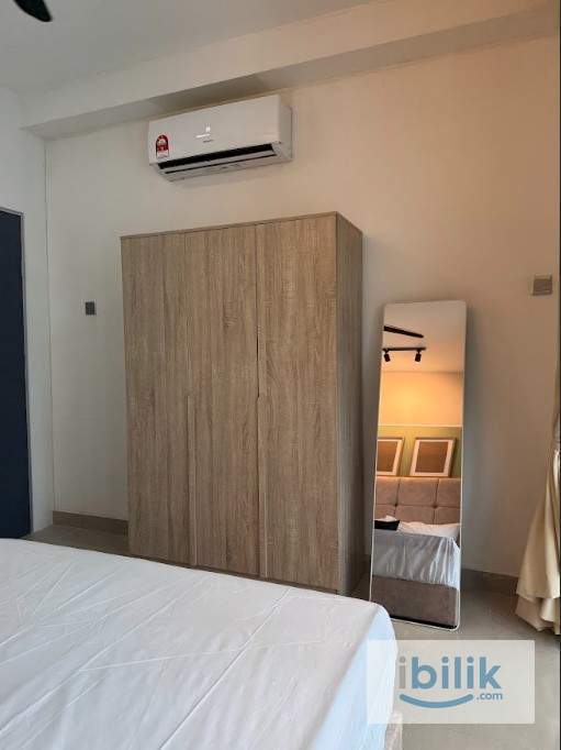 Middle Room | Meta Residence| 300 metres to MRT Putra Permai - Image 3