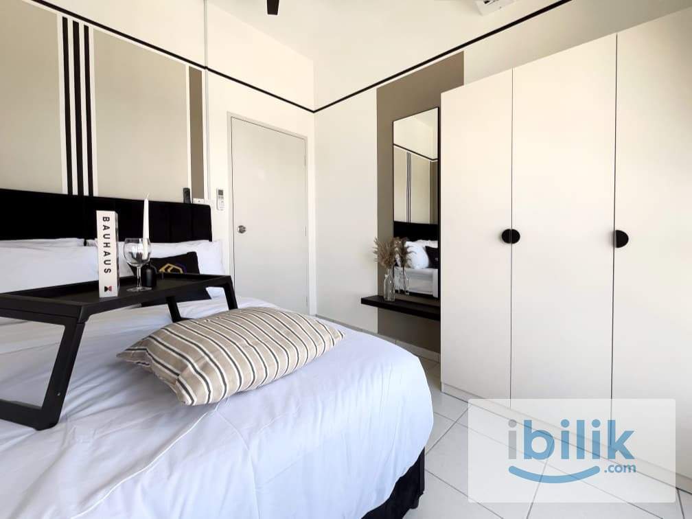 Middle Room | Meta Residence| 300 metres to MRT Putra Permai - Image 2