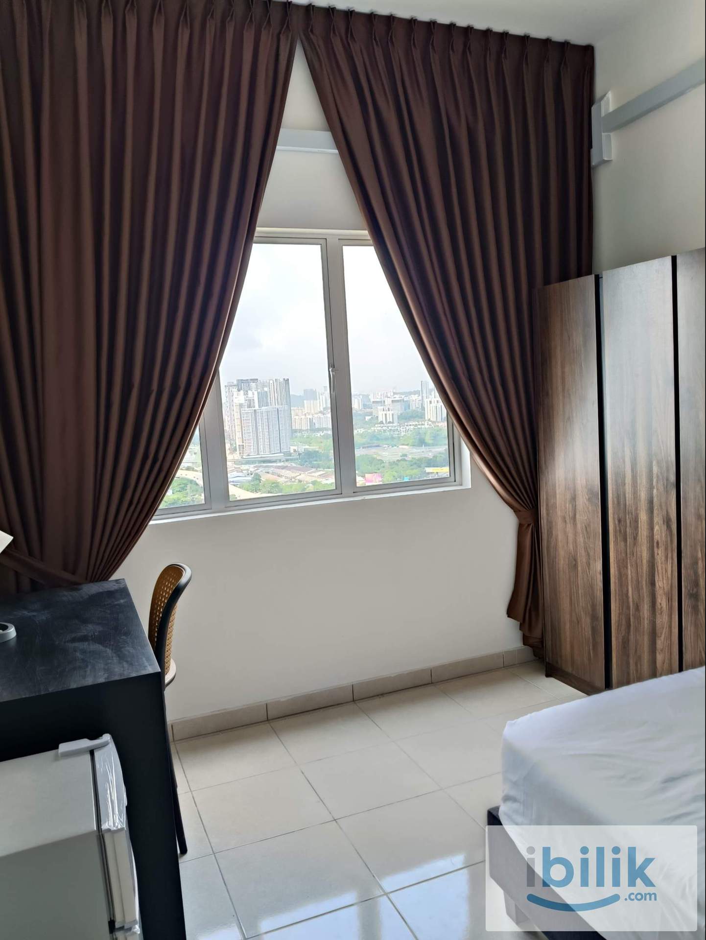 Middle Room | Meta Residence| 300 metres to MRT Putra Permai - Image 3