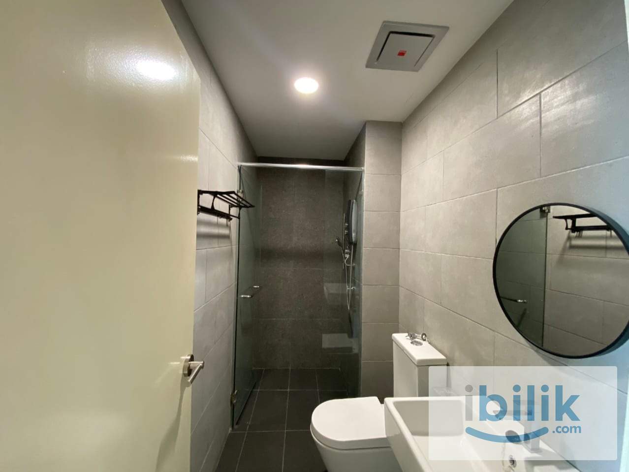 Middle Room | Meta Residence| 300 metres to MRT Putra Permai - Image 5