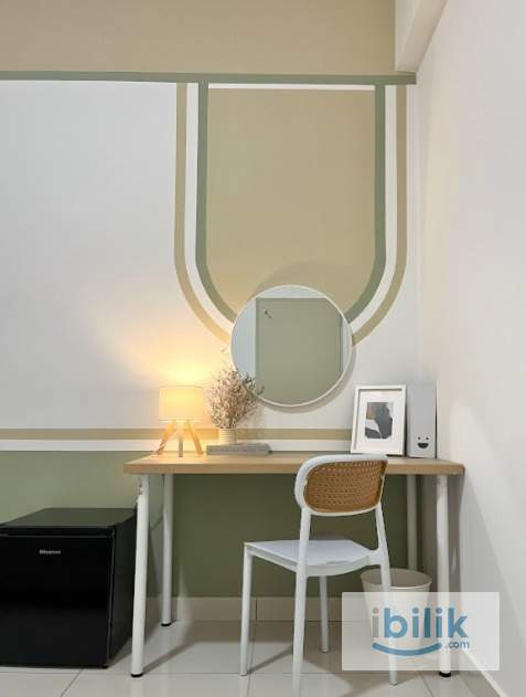 Middle Room | Meta Residence| 300 metres to MRT Putra Permai - Image 1