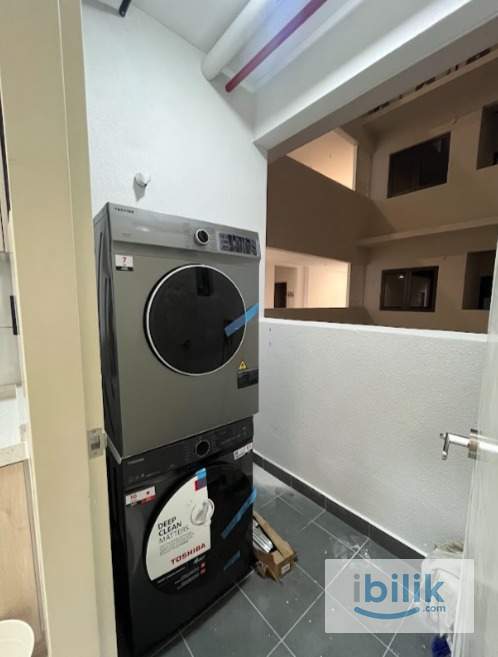 Middle Room | Meta Residence| 300 metres to MRT Putra Permai - Image 8