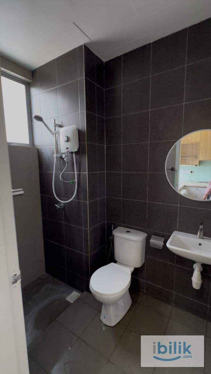 Middle Room | Meta Residence| 300 metres to MRT Putra Permai - Image 10
