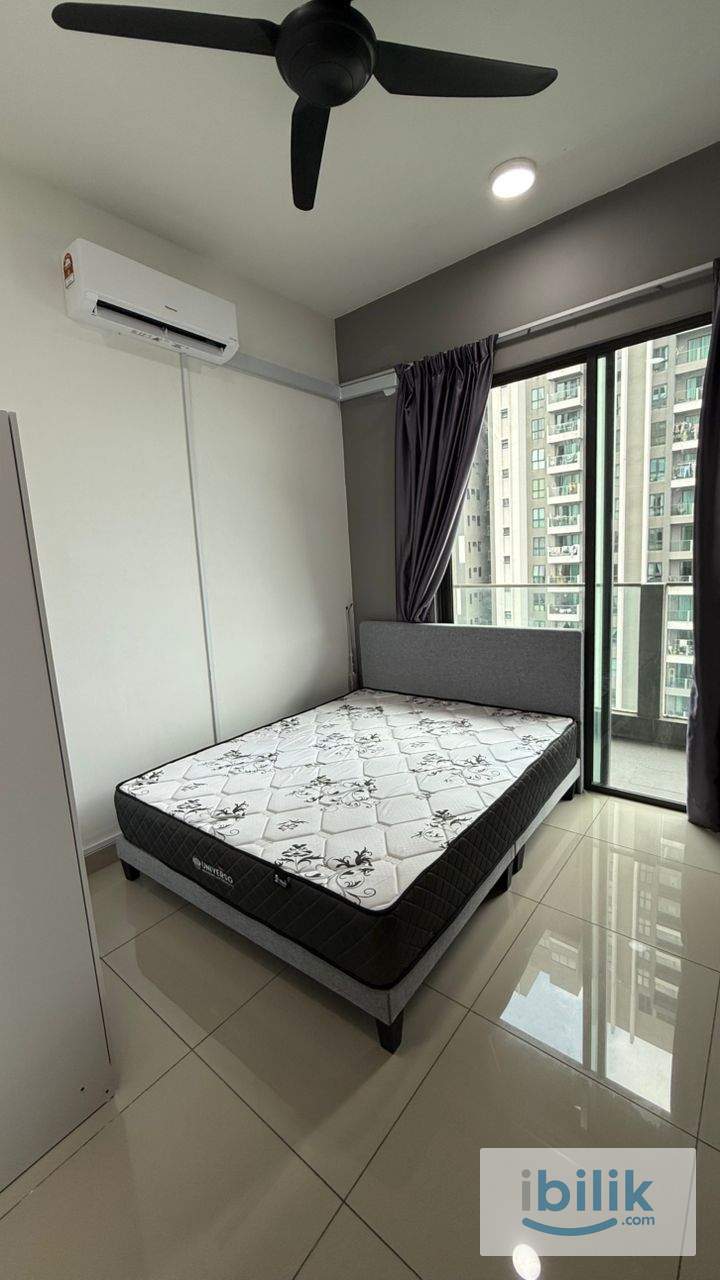 Queen Bed with Balcony @ Old Klang Road, 1min walk to Bus Stop🚌 - Image 1