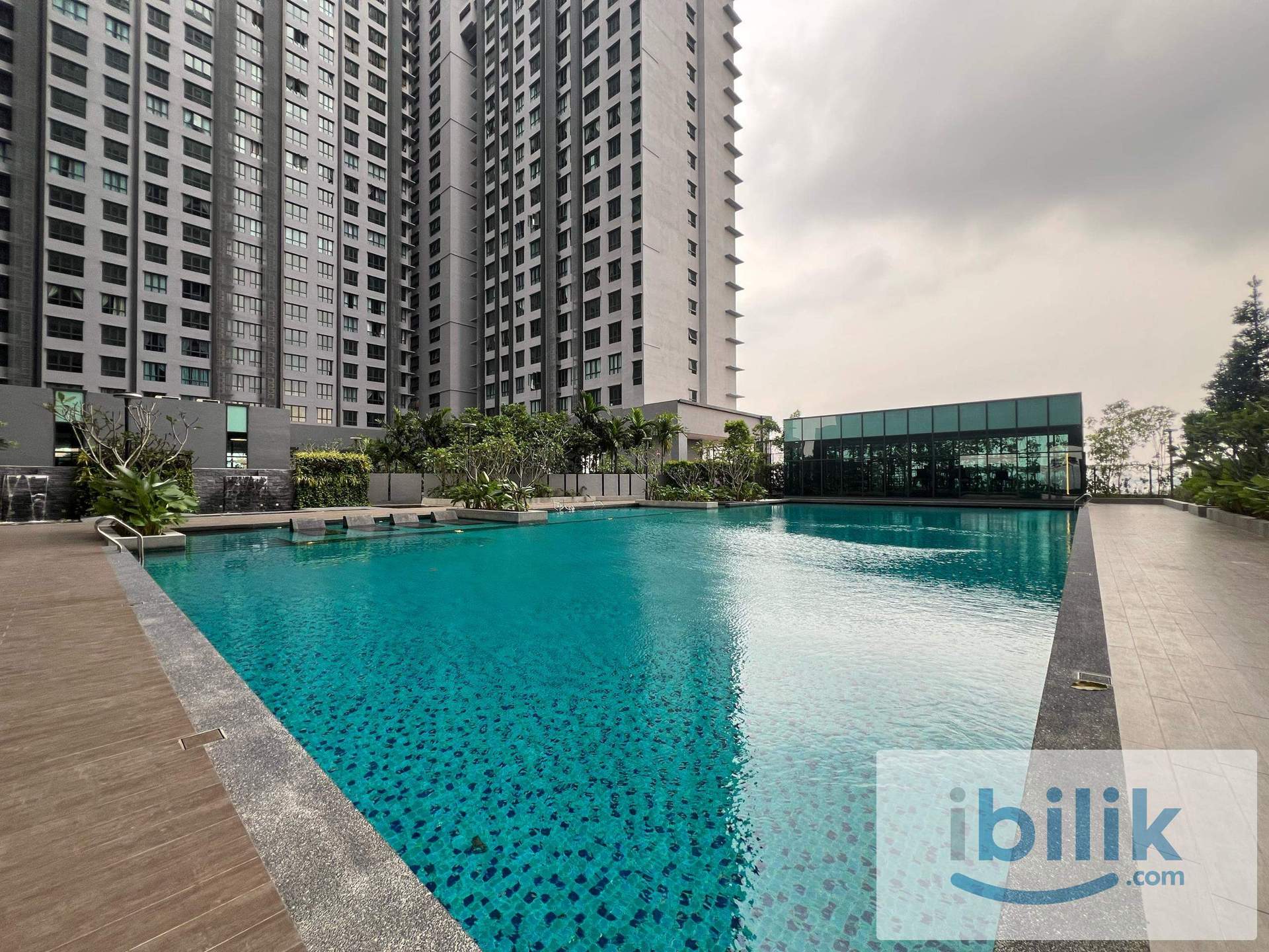 Premium Medium Room | 2 Min to MRT Putra Permai - Image 4