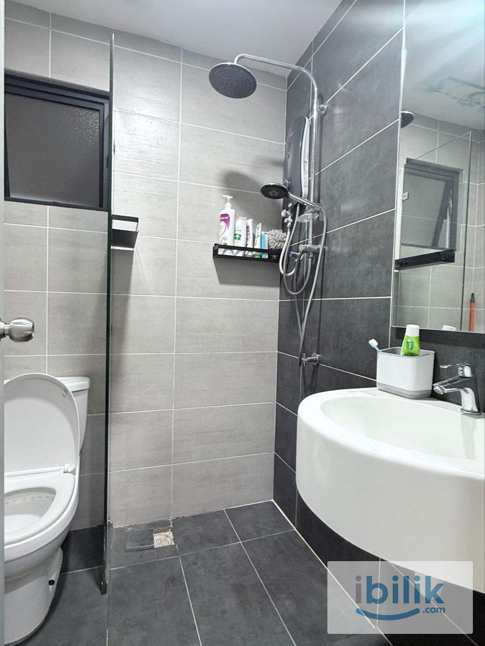 Single Room - Image 6