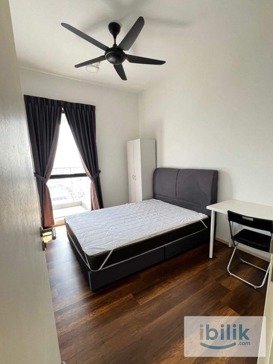 SqWhere Middle Room (Mix Gender Unit) - Image 1