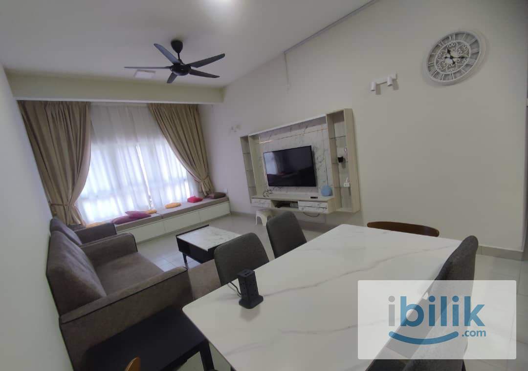 Master Room at Akasia Kondominium, Bukit Jalil - Image 5