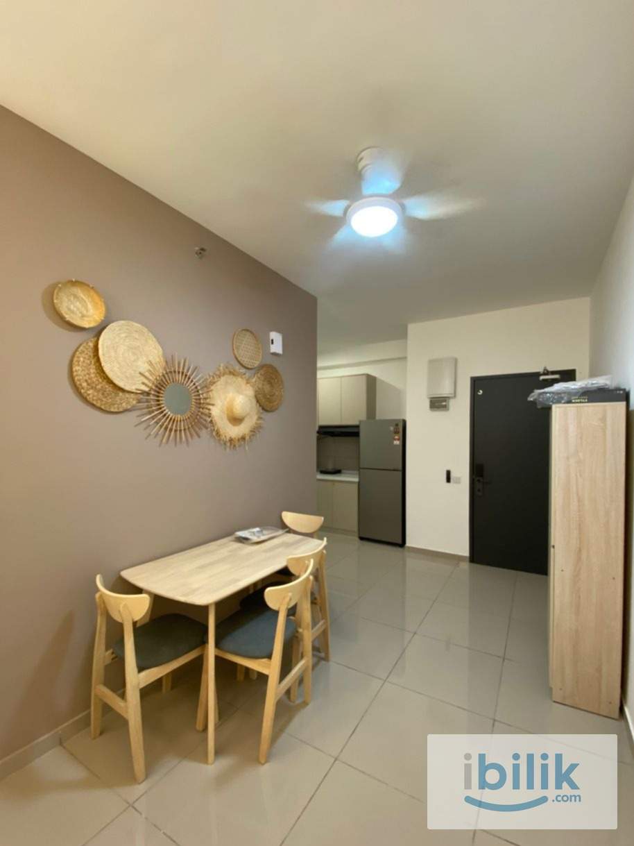 🏙️ D'Quince Residence | Master Room (Private Bathroom) - Image 4
