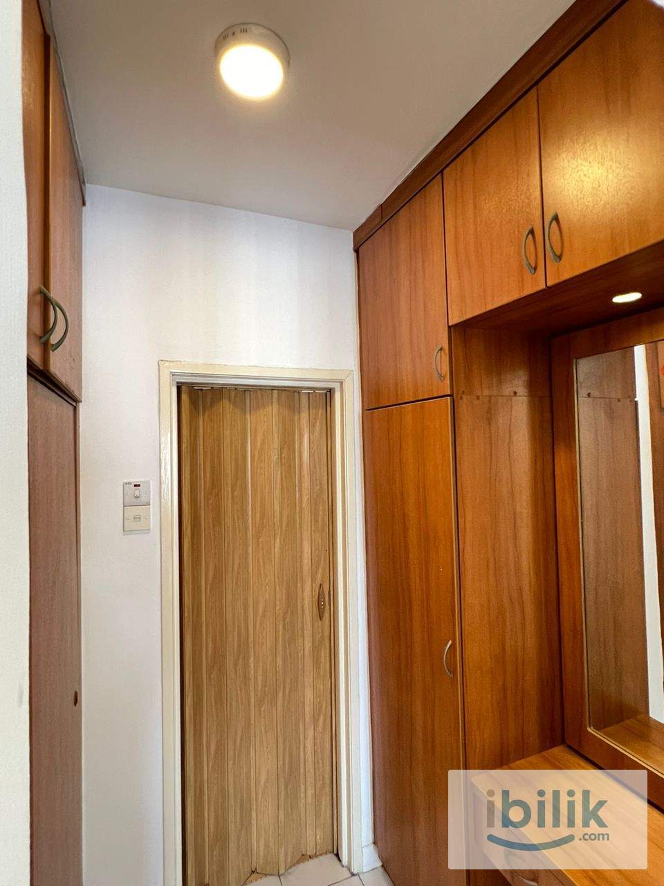  𝐃'𝐀𝐌𝐀𝐍 𝐂𝐑𝐈𝐌𝐒𝐎𝐍 Master Room 🟠 Fully Furnished Ready Move In - Image 4