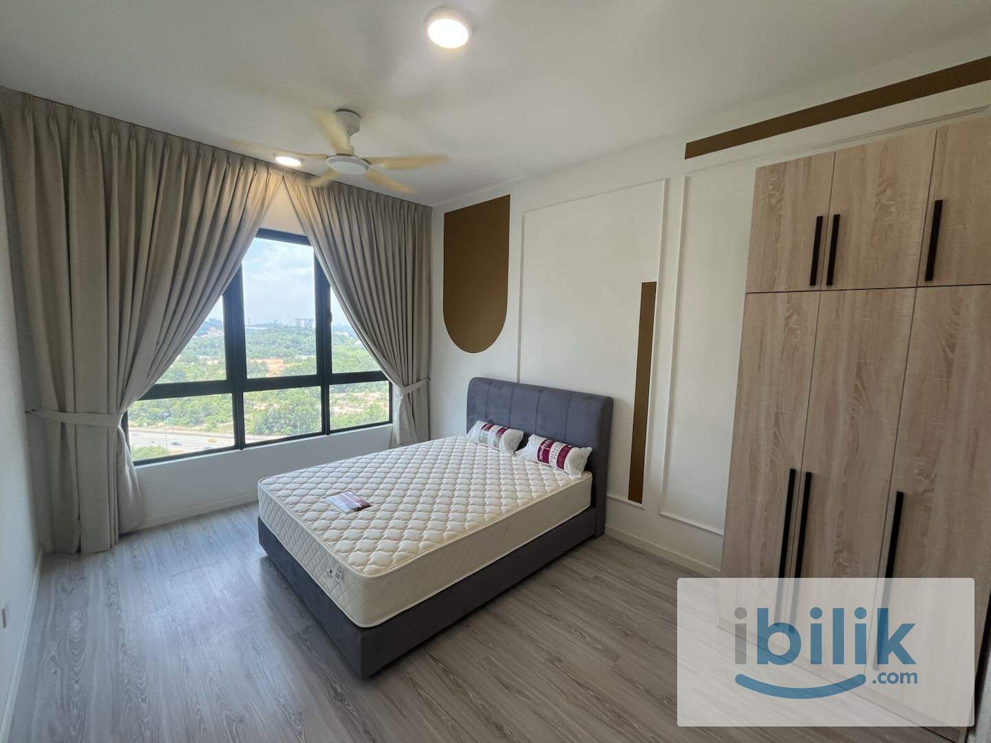 META RESIDENCE Master Room . Next to MRT . Ready Move In - Image 1
