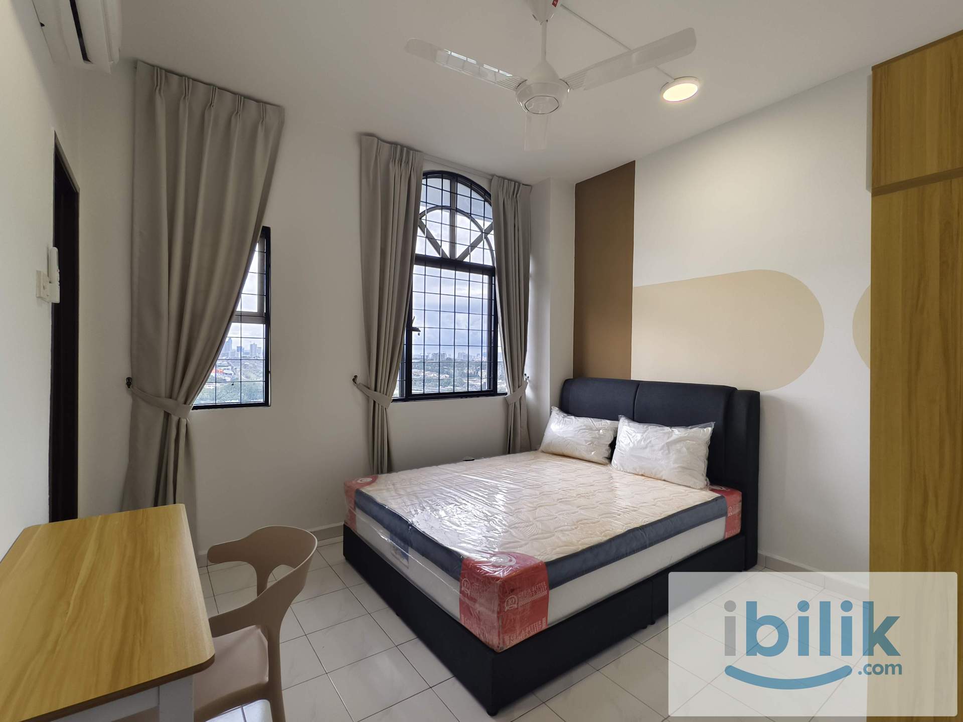 𝐃'𝐀𝐌𝐀𝐍 𝐂𝐑𝐈𝐌𝐒𝐎𝐍 Master Room | Fully Furnished Ready Move In  - Image 1