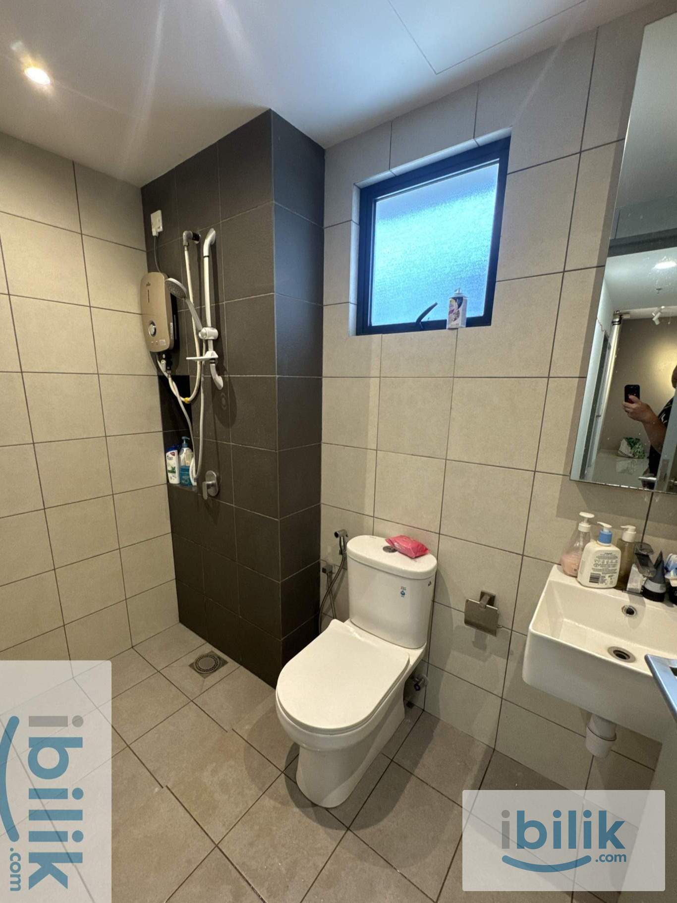 𝐃'𝐕𝐞𝐫𝐯𝐚𝐢𝐧 𝐑𝐞𝐬. Female Unit Middle Room - Image 6