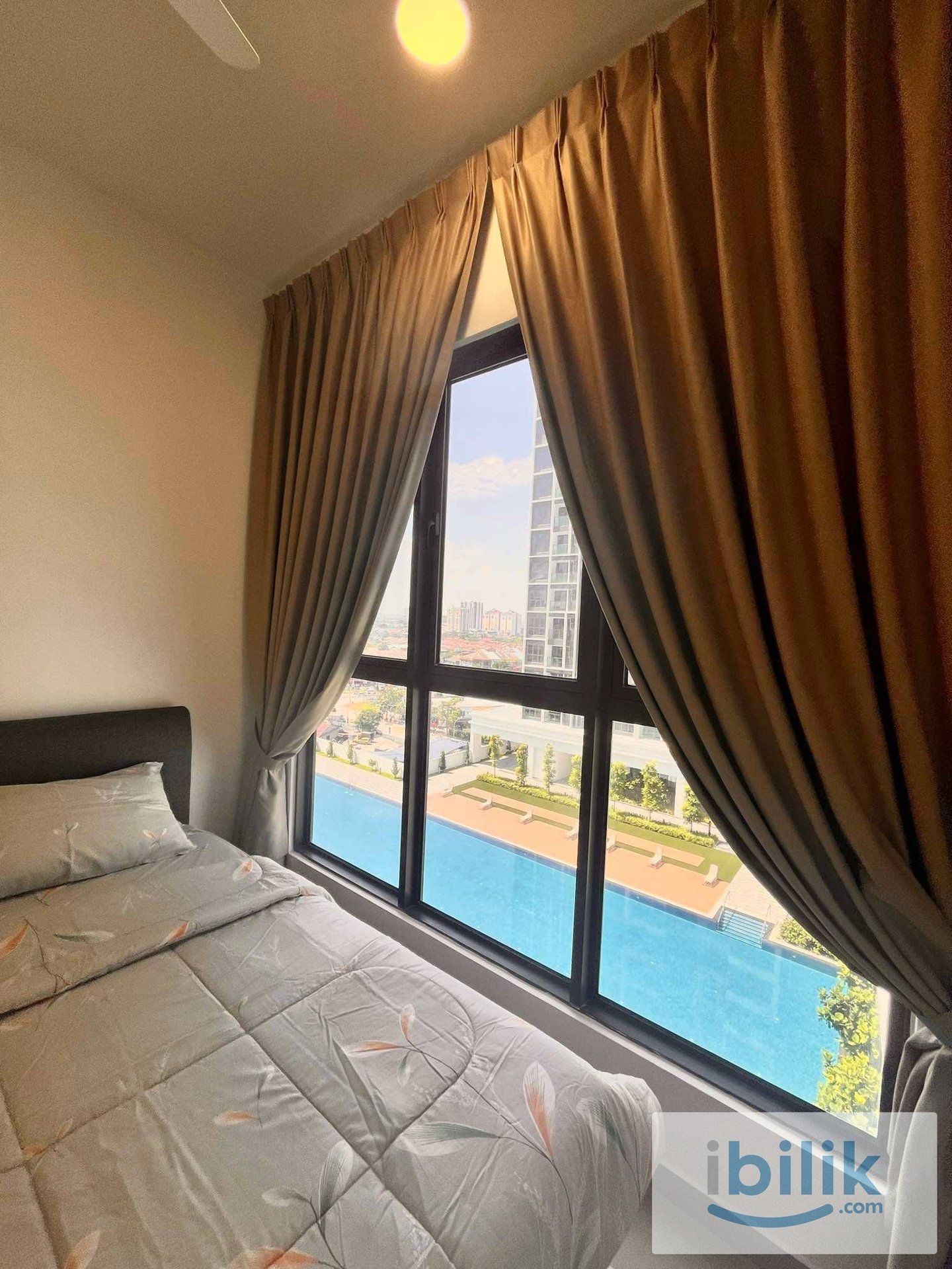 Fully Furnish Luxury Medium Room for rent at Suria Garden Puchong Utama near Lrt IOI Mall Aeon Tesco Restaurant Hospital - Image 2