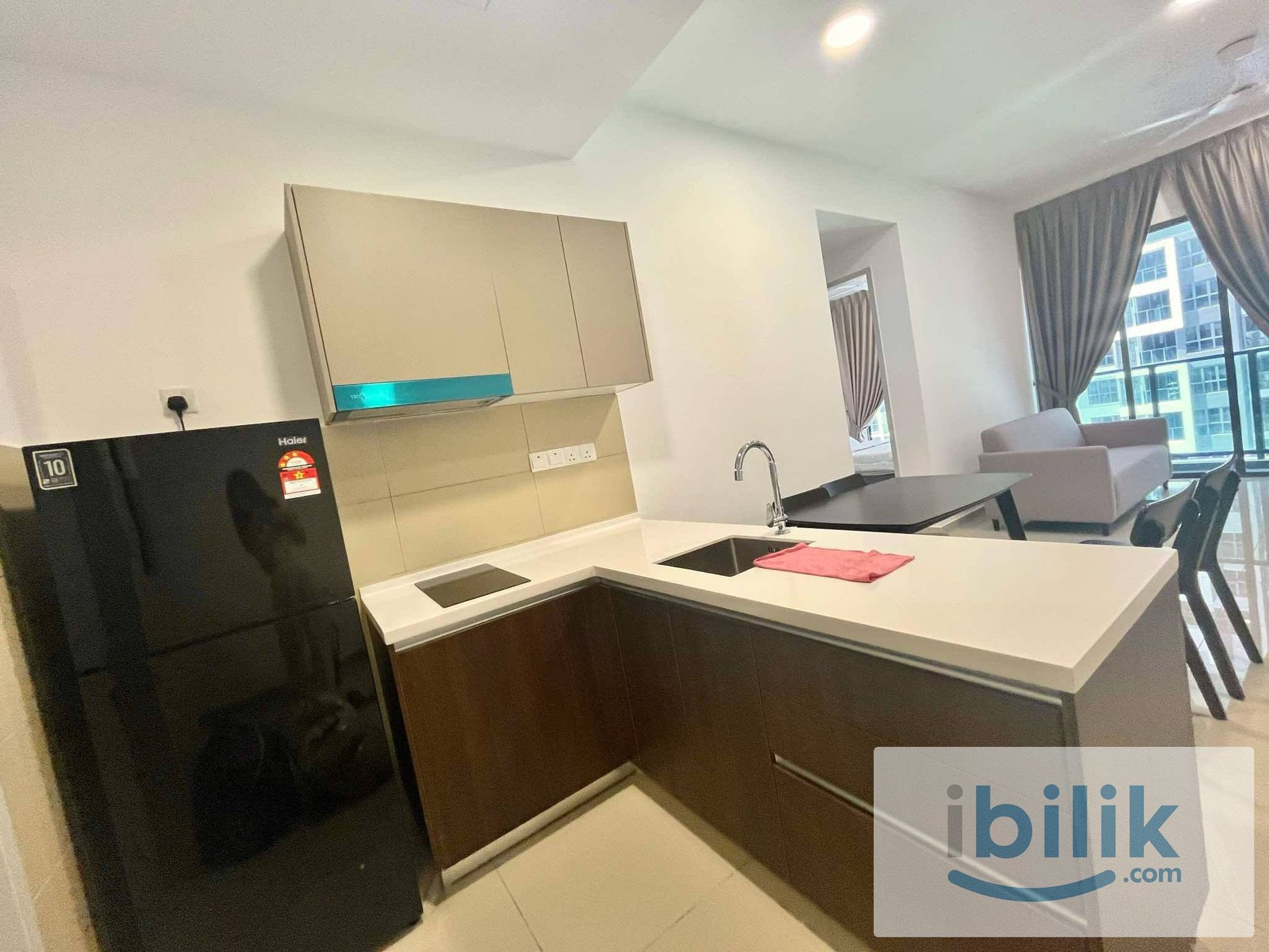 Fully Furnish Luxury Medium Room for rent at Suria Garden Puchong Utama near Lrt IOI Mall Aeon Tesco Restaurant Hospital - Image 6