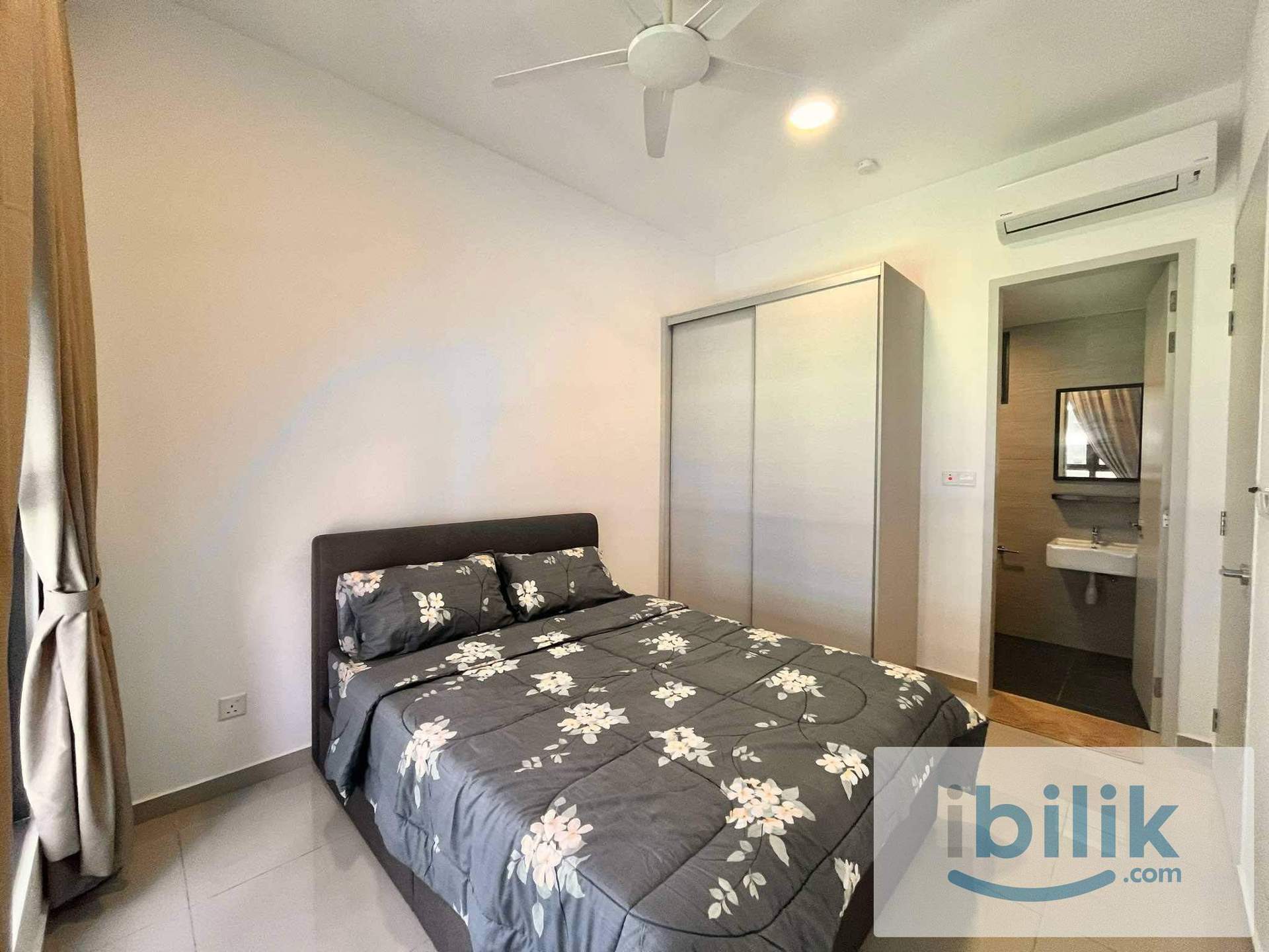 Luxury Master Room for rent at Suria Garden Puchong Utama near Aeon Ioi Mall Restaurant - Image 1