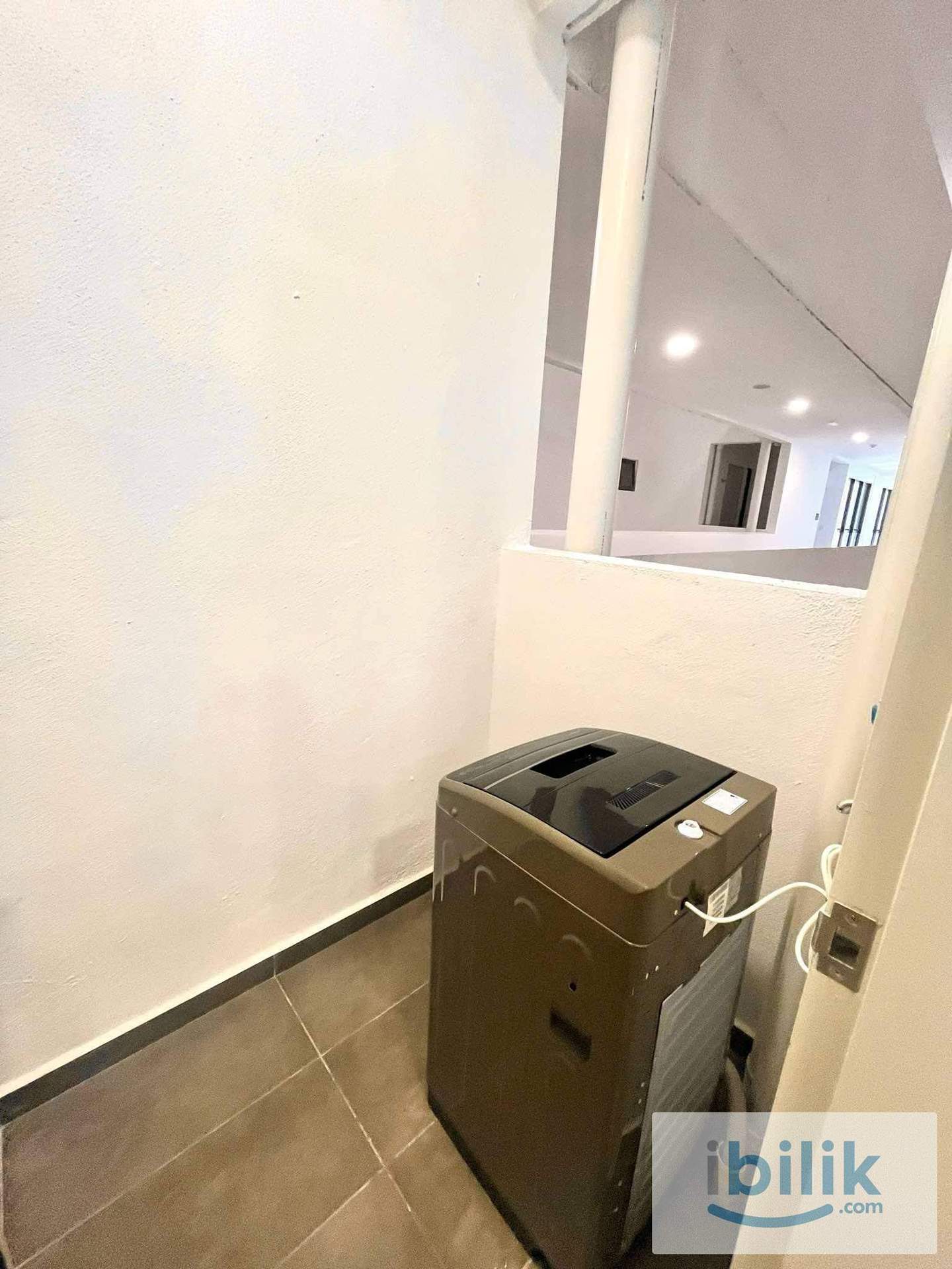 Luxury Master Room for rent at Suria Garden Puchong Utama near Aeon Ioi Mall Restaurant - Image 4