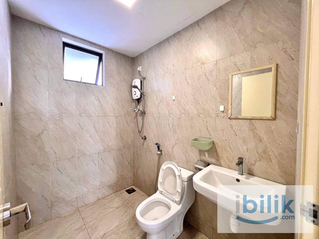 5Min Walk To LRT Sri Rampai!Luxury Master room for rent at The Hamilton Setapak near KLCC Mall Restaurant - Image 2