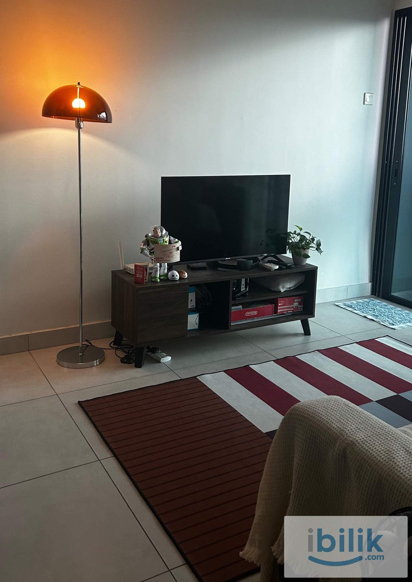 Single Room - Image 6