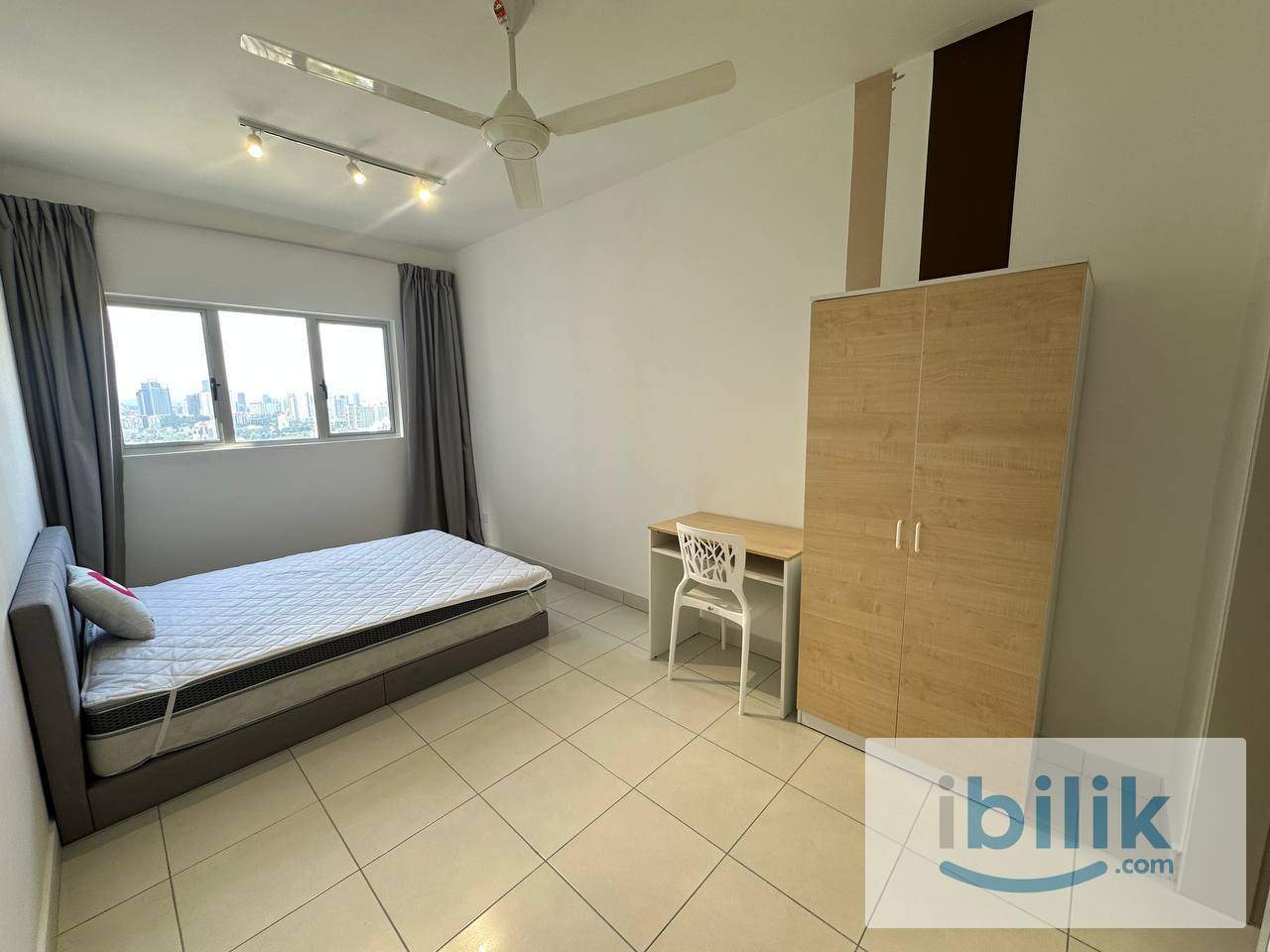 Cozy Master Room in Riamas - Image 2
