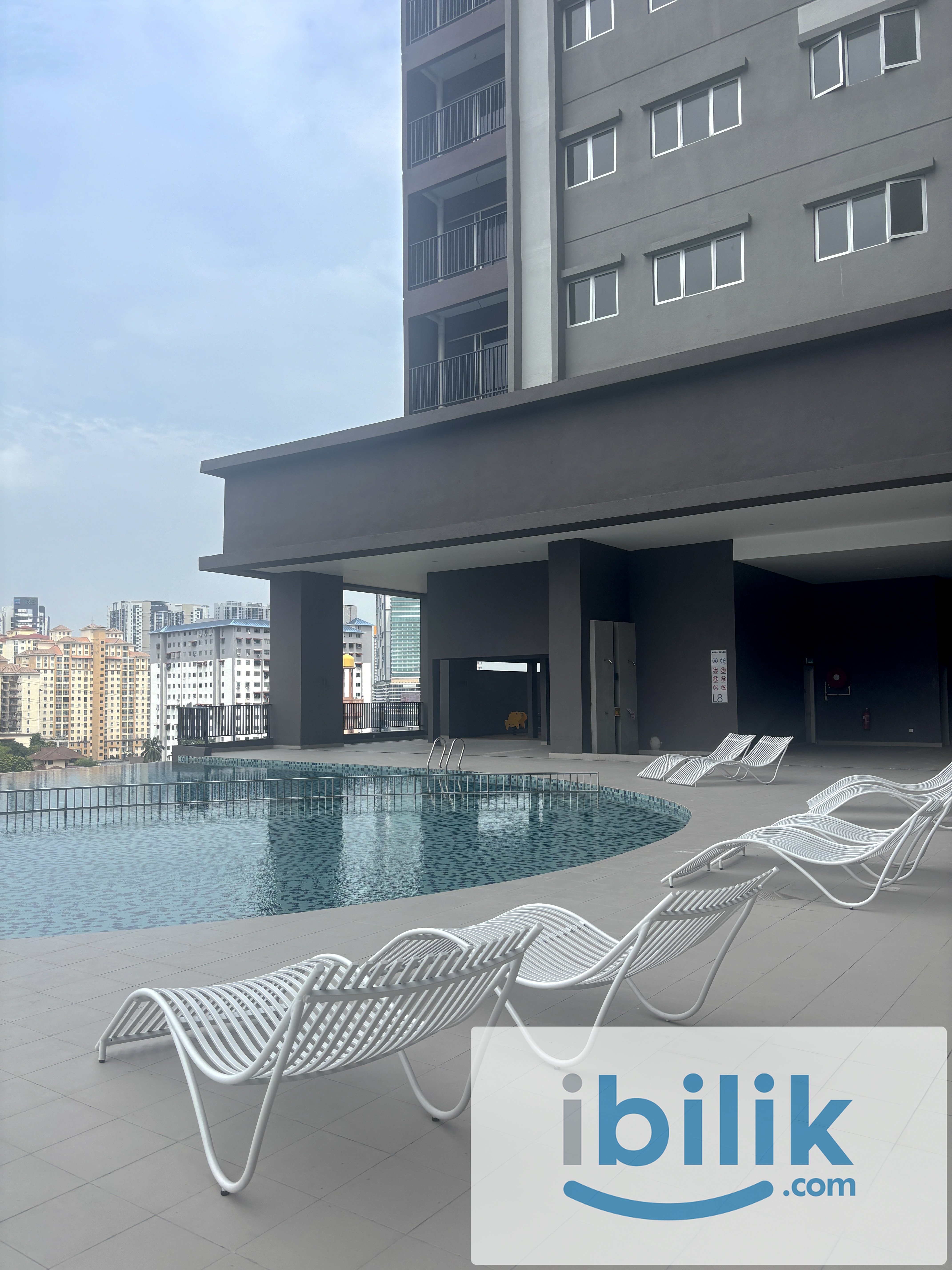 🛀🛀PRIVATE BATHROOM 😱😱Residensi Riamas, OKR  ✅NEAR RAPID KL BUS ⭐️ New Master Room Fully Furnished  - Image 5