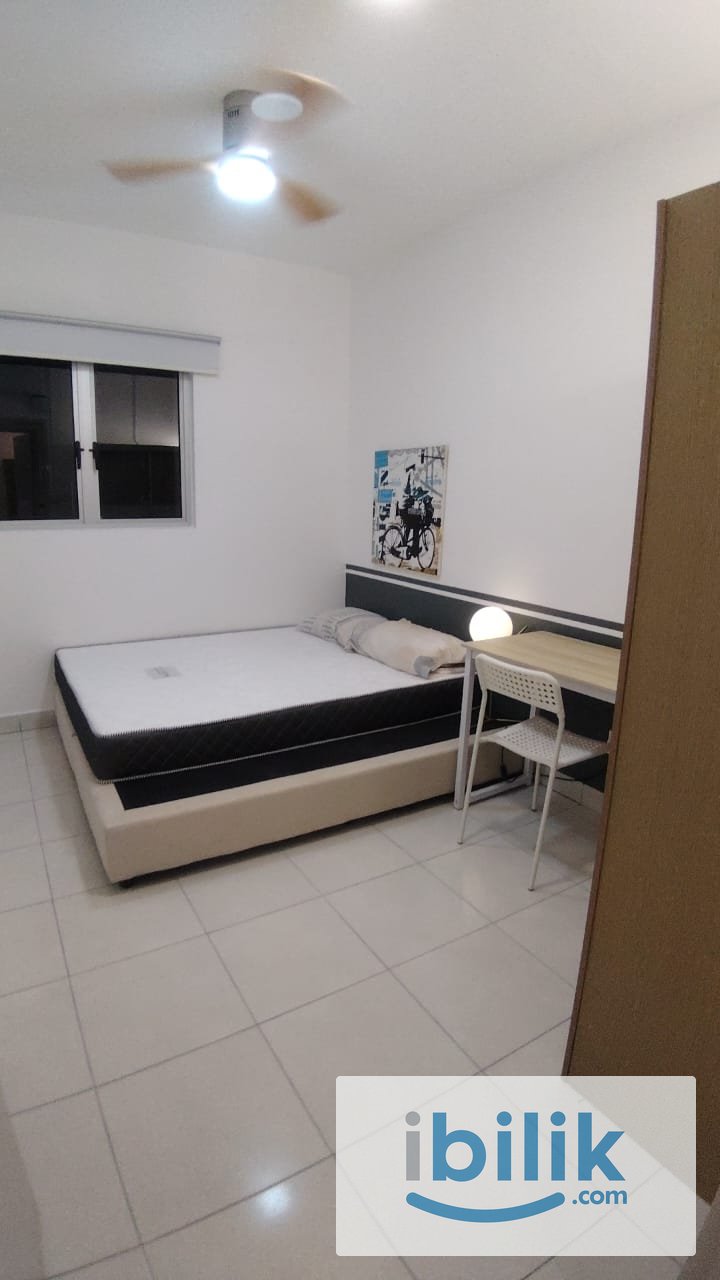 ‼️OKR, NEAR RAPID KL BUS, Residensi Riamas ✅Premium ⭐️ Medium Room Fully Furnished @ 10” Mattress Aircond Wardrobe  - Image 1