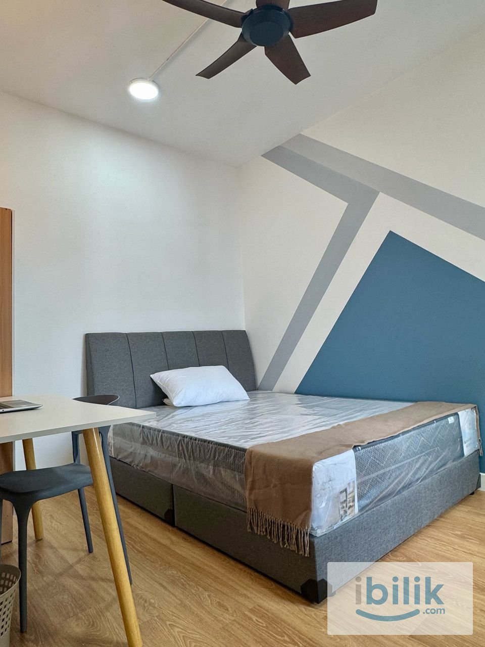🎯PROMOTION! HIGH SPEED INTERNET Medium Room📍EduMetro, USJ 1, Subang, NEW 10” Mattress  Aircond  - Image 1