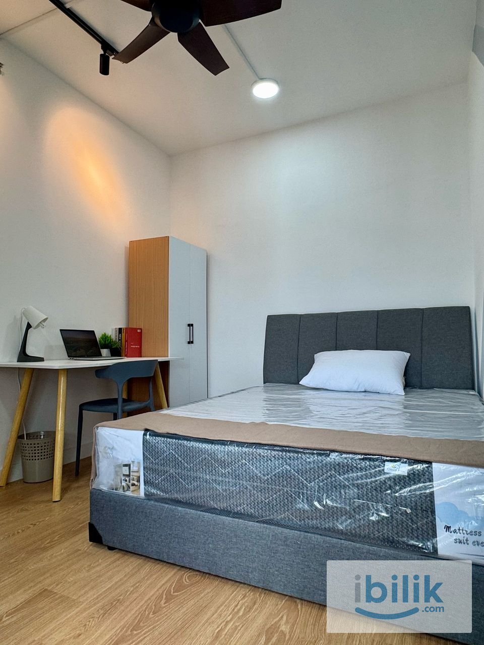 🎗️📍EduMetro, USJ 1, Subang, NEW CONDO Medium Room🍀Fully Furnish NEW 10” Mattress Aircond Wardrobe Table Chair - Image 1
