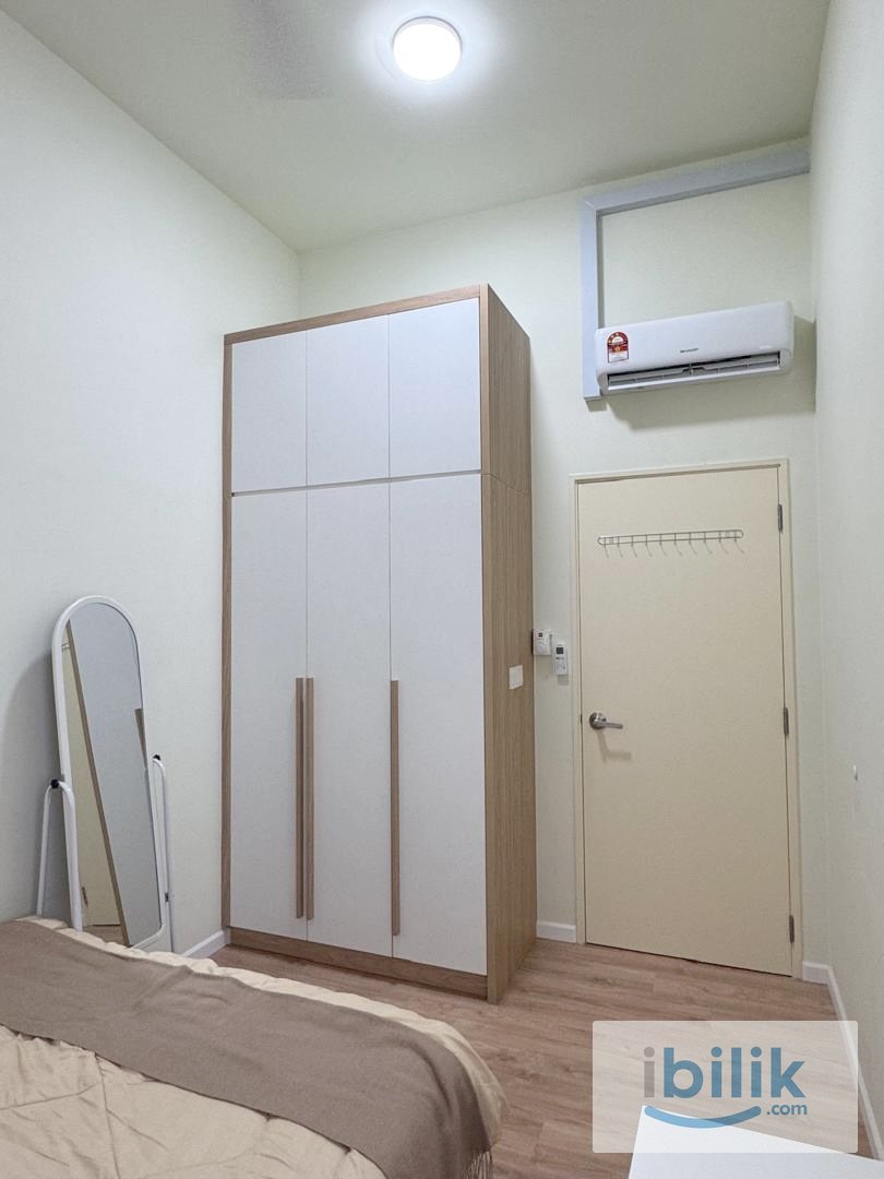 ✨Medium Room 📍DIAN RESIDENCY, NEW 10” Mattress  Aircond Wardrobe Table Chair  - Image 5