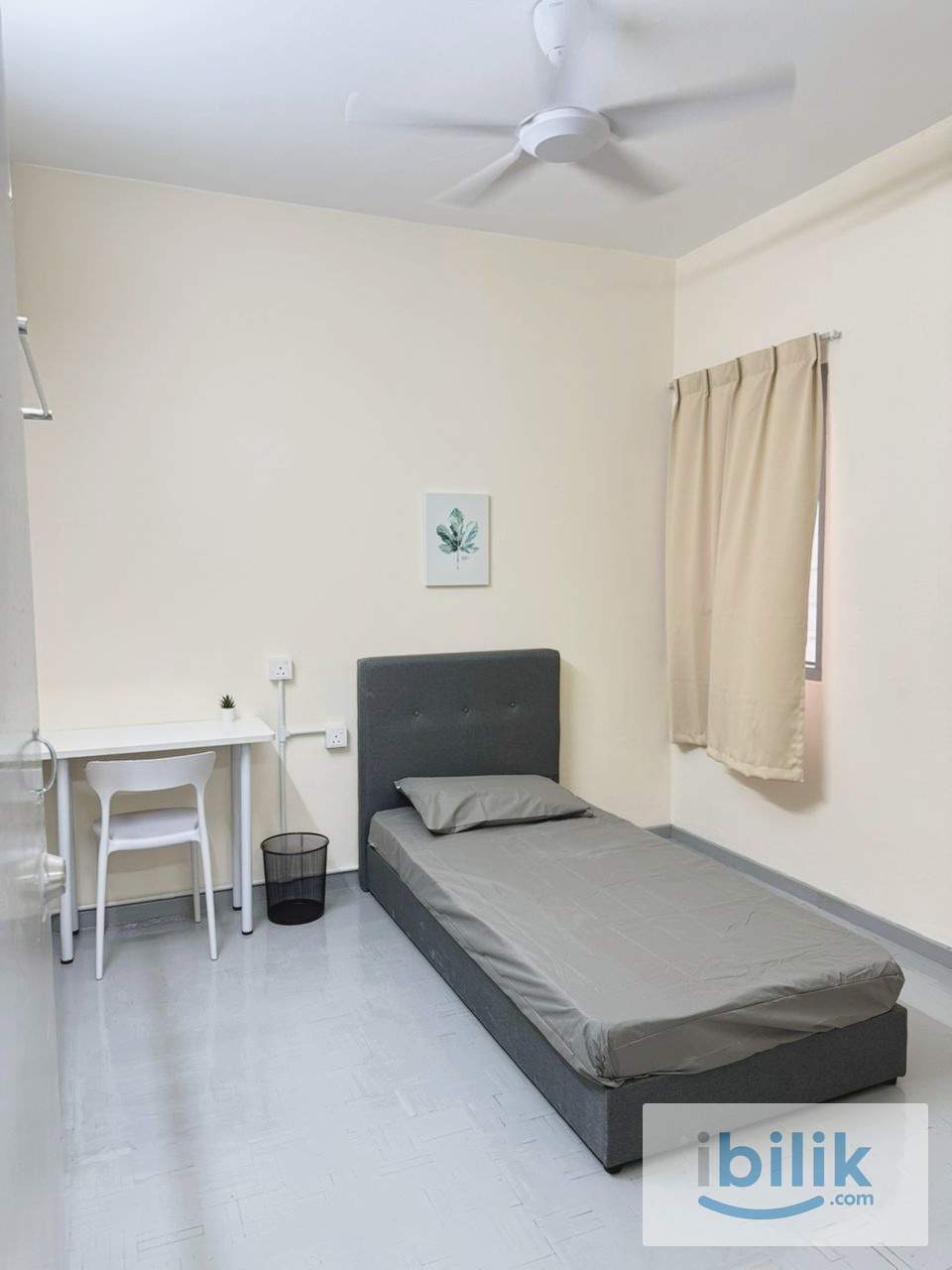 Female Middle Room for Rent at Cemara Apartment | Near LRT & KTM - Image 1