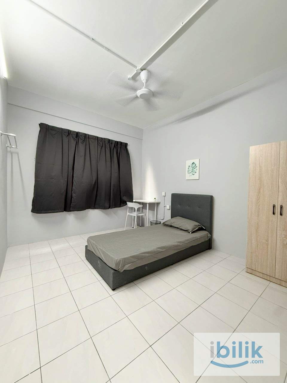 🏡 Female Room for Rent at Cemara Apartment | Near LRT & KTM - Image 1