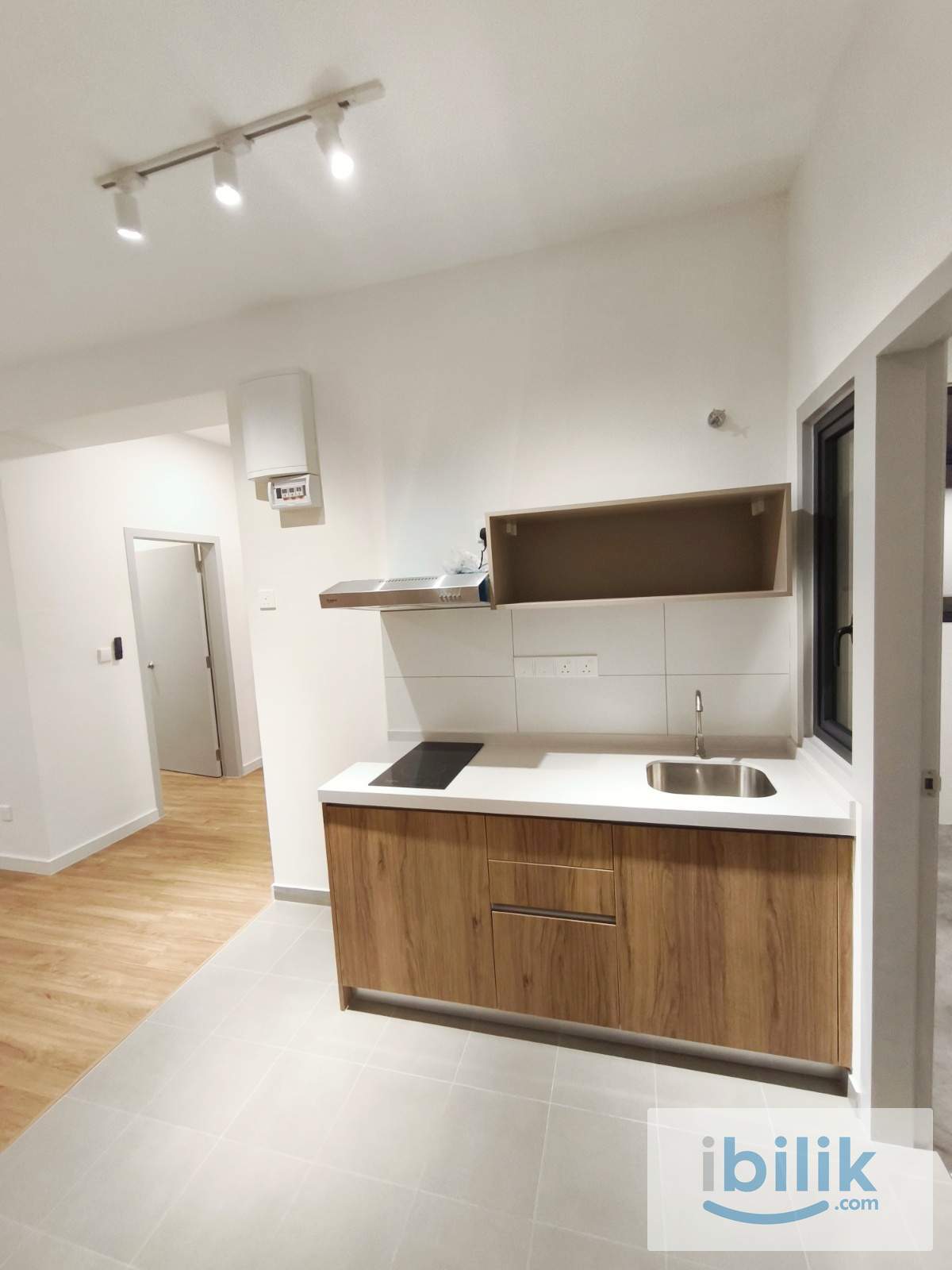 Helix 2 Single Room for Rent | Newly Renovated Unit - Image 1