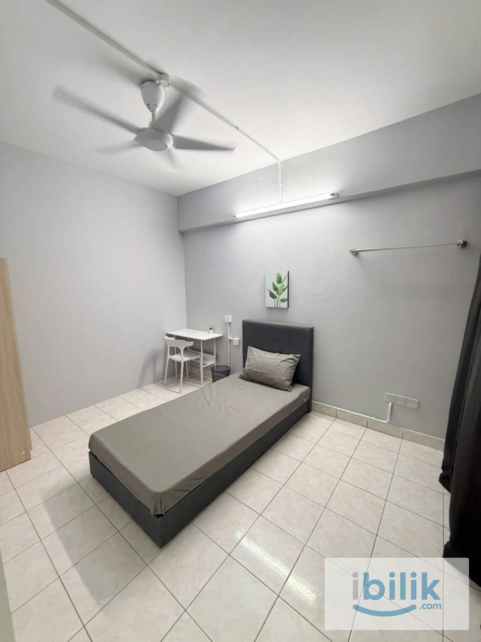 Balcony View Female Room for Rent | Female Unit | Near MRT - Image 1
