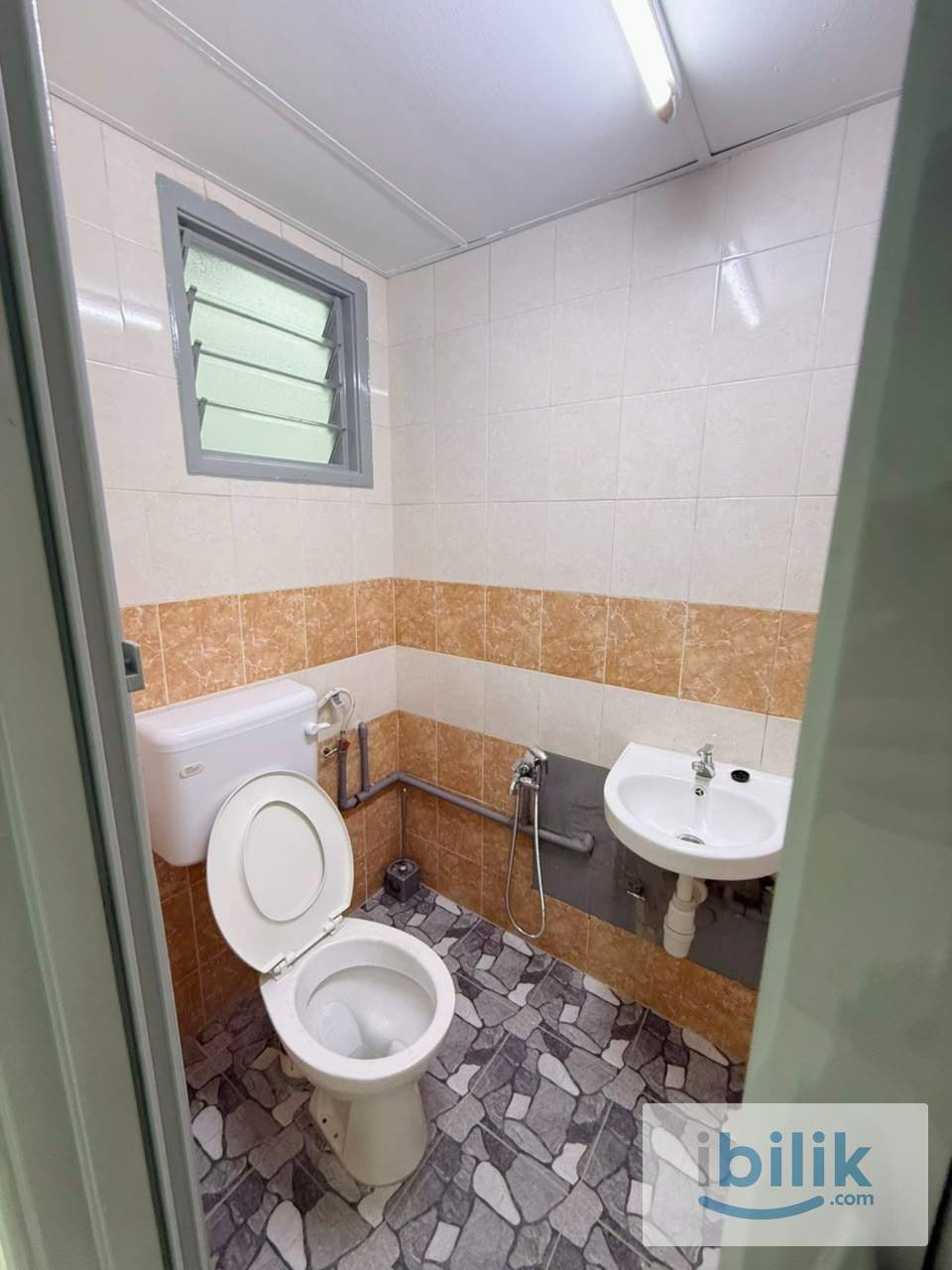 Single Room for Female in Pelangi Damansara | Female Unit | Near MRT - Image 3