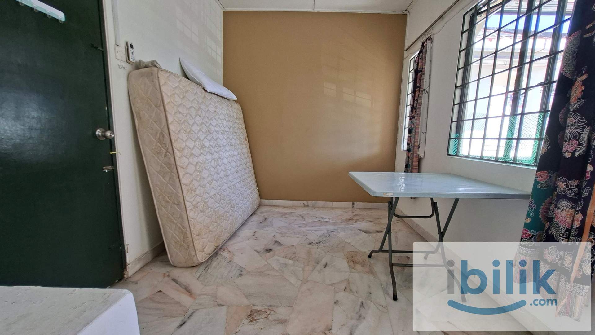 Master Bedroom - Image 6