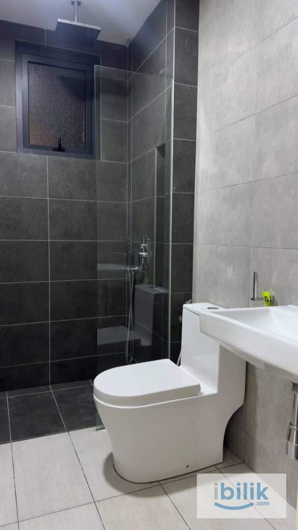 Medium Room Sky Meridien Sentul - Image 5