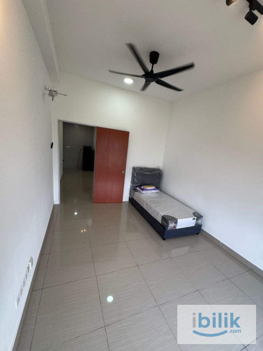 New Renovated Skylake Residence Room For Rent - Image 3