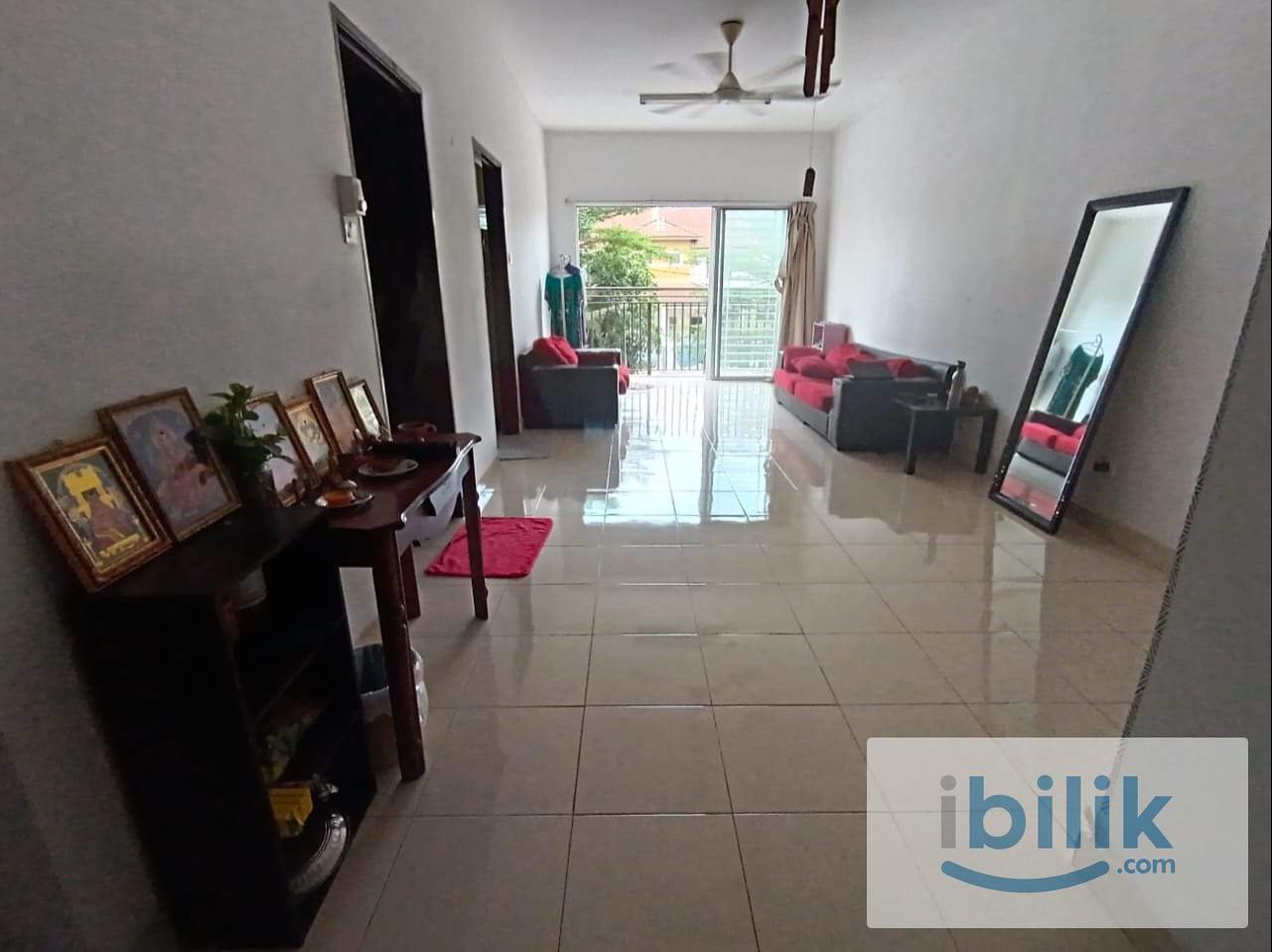 MIDDLE ROOM FOR RENT - Image 3