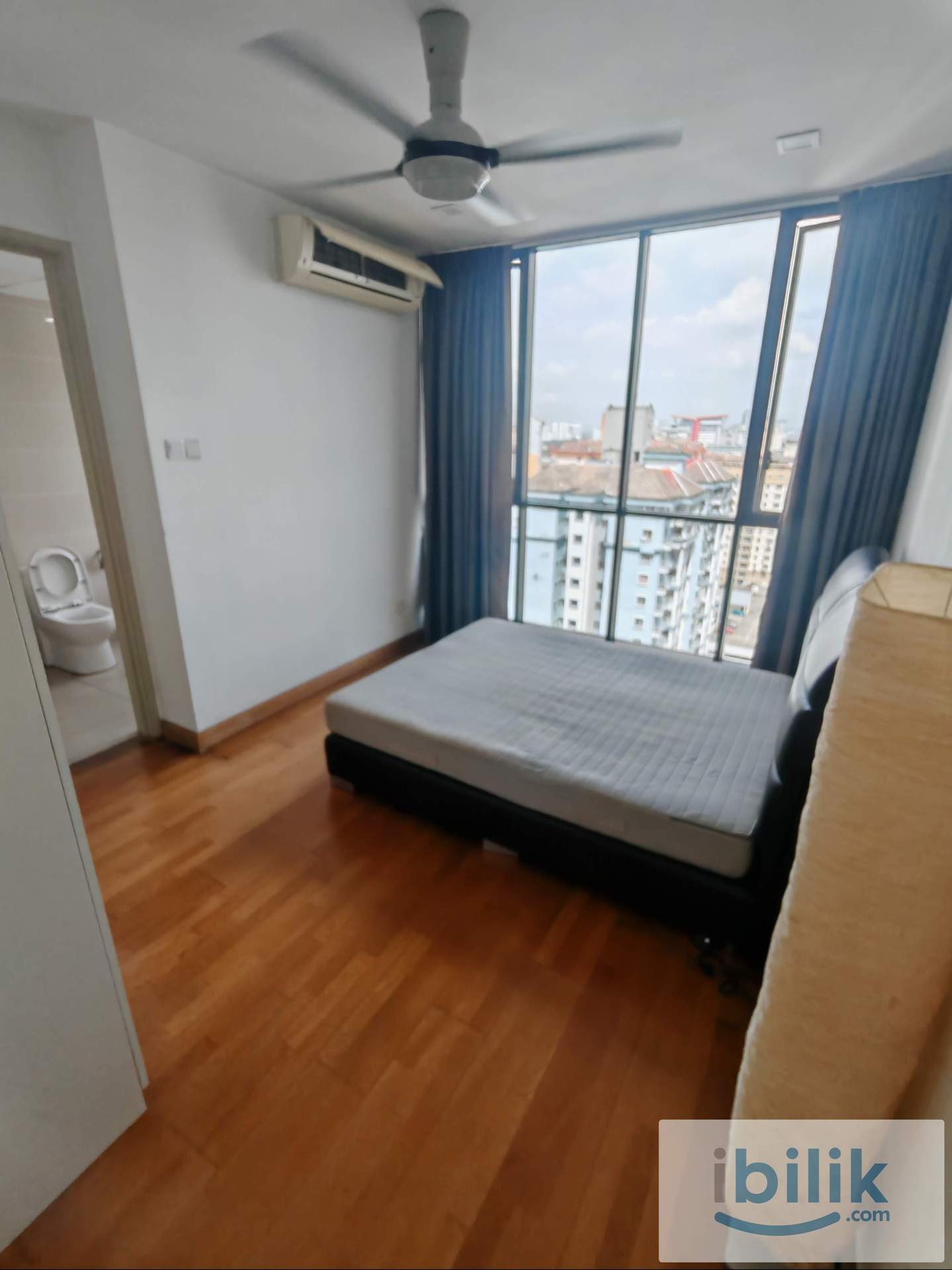 2 bedrooms 2 bathrooms - Image 3