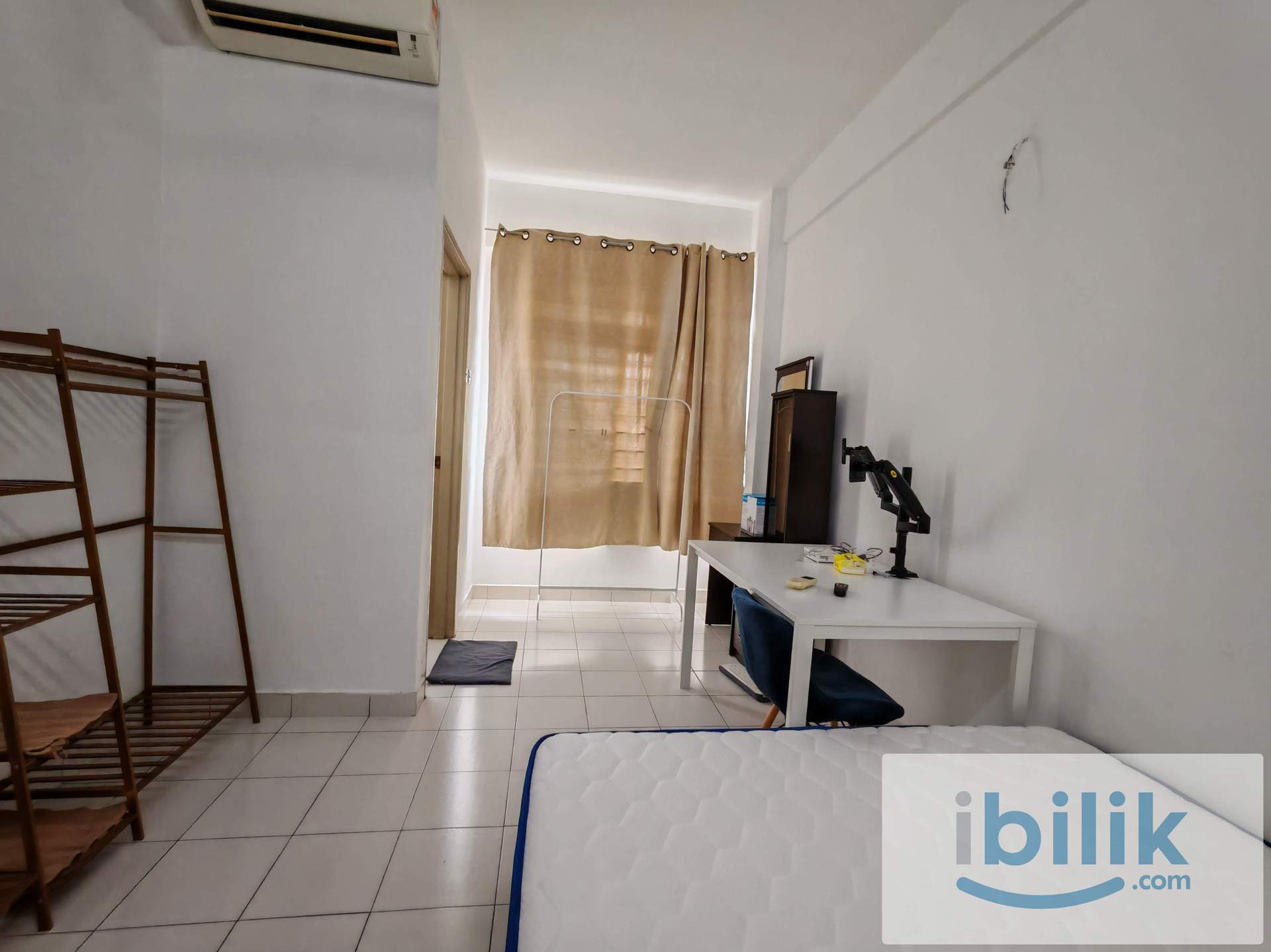 Master Bedroom - Image 2