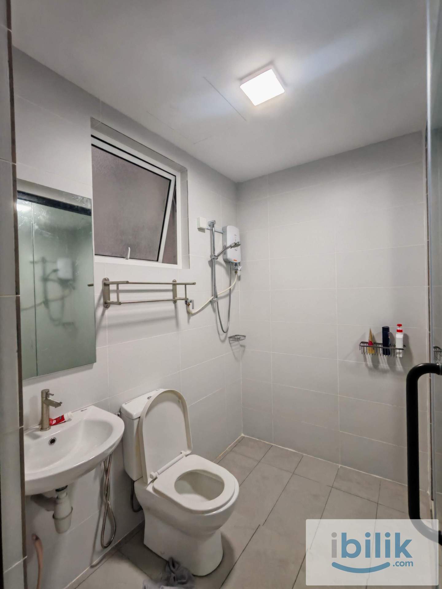 Master Bedroom / Medium Bedroom / Single Bedroom - Image 6