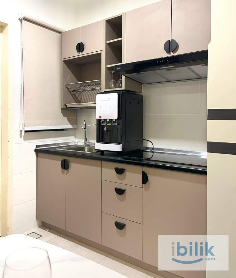 Master Room (MALE) @ Meta Residences Putra Permai, Seri Kembangan (Unit B-36-13A) - Image 4