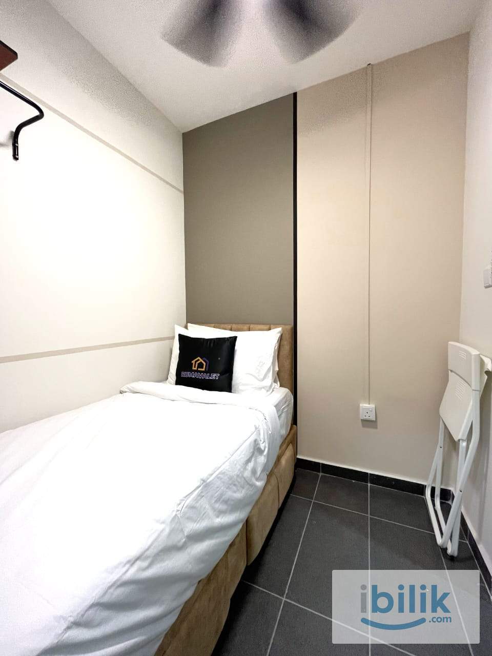 Single Room (FEMALE) at Meta Residences Putra Permai, Seri Kembangan (Unit B-33-12) - Image 7