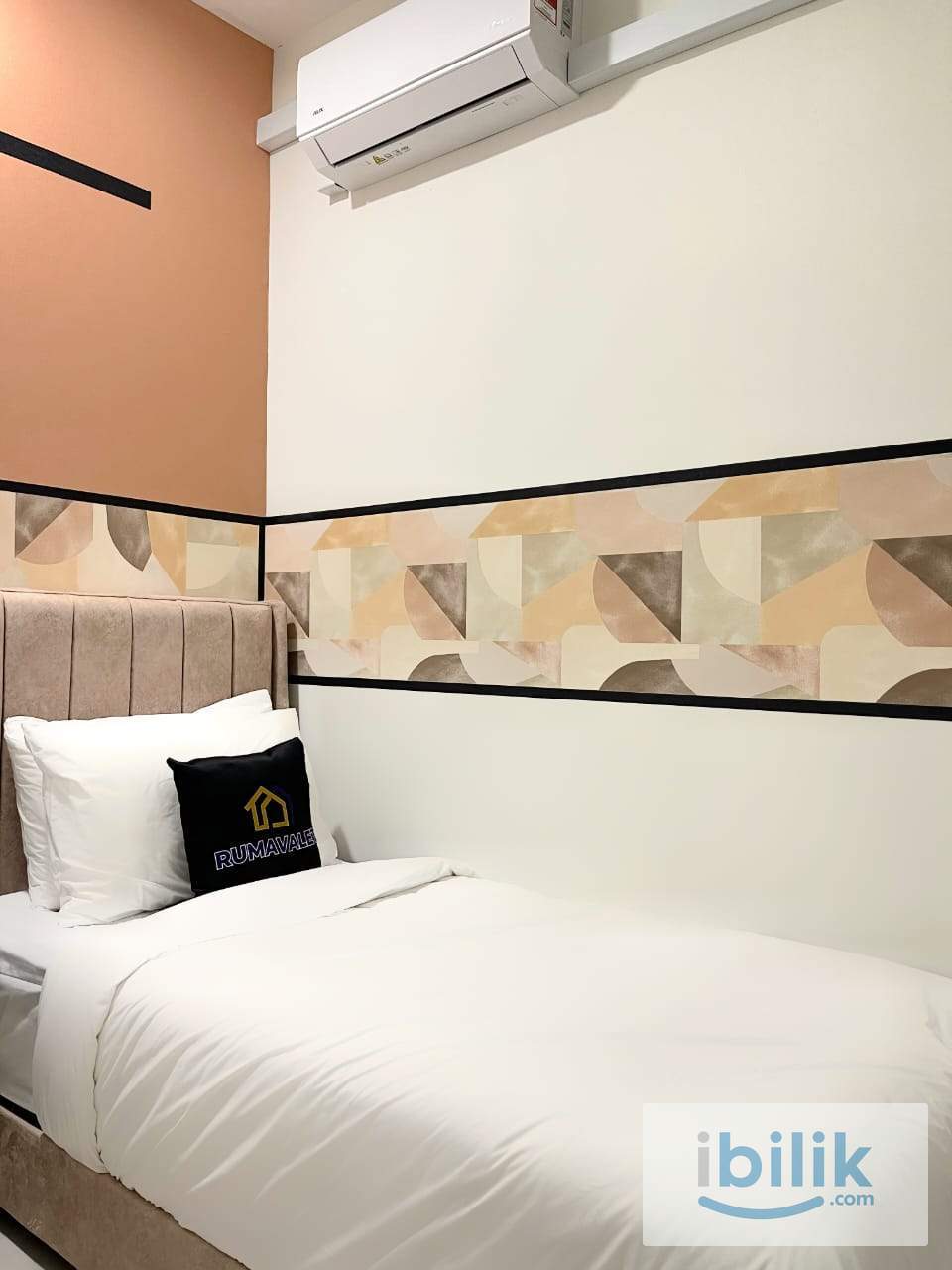 Single Room (FEMALE) (B-10-12) at Meta Residences Putra Permai, Seri Kembangan - Image 3