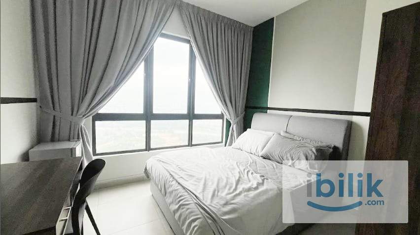 Middle Room | MALE (A-35-07) @ Meta Residences Putra Permai, Seri Kembangan - Image 1