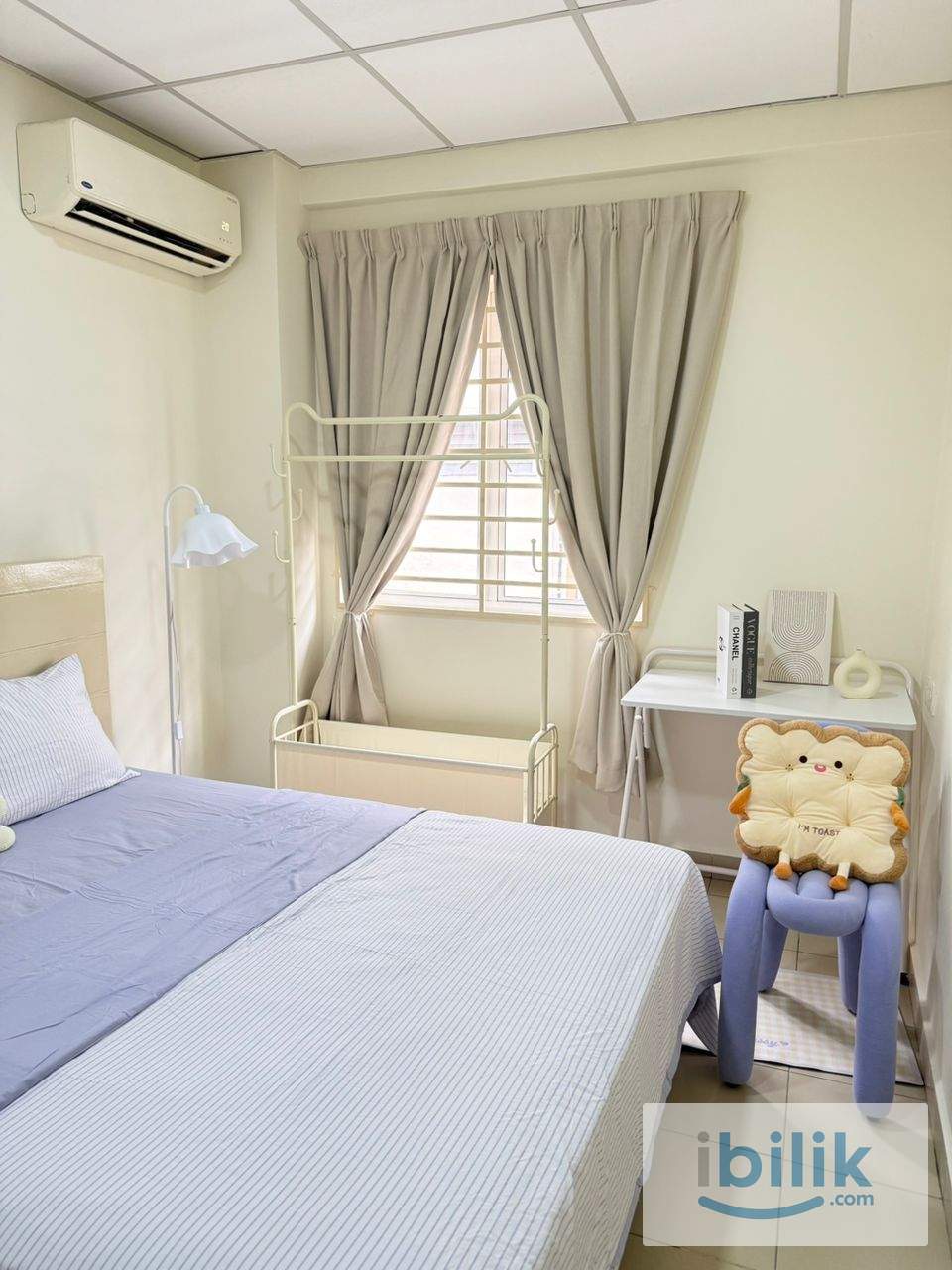 Sunway Middle room with private bathroom Sunway Mentari 5 mins walk to BRT Mentari - Image 3