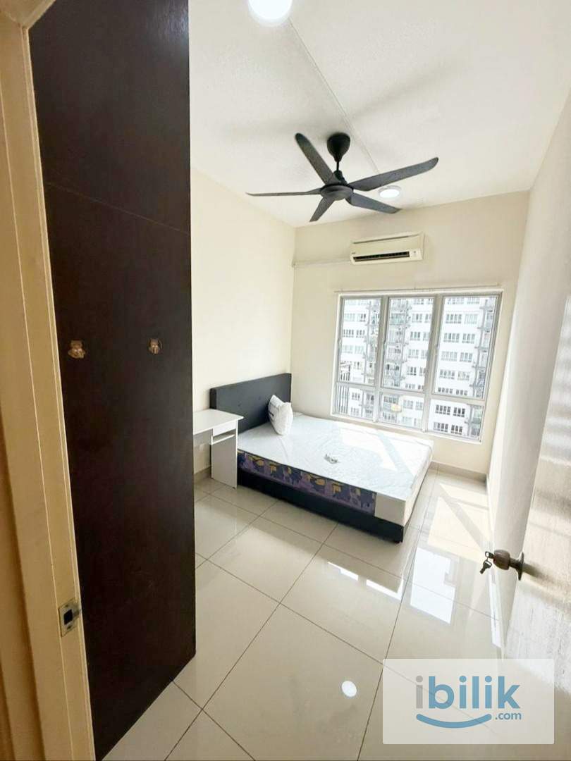 [FEMALE UNIT] MEDIUM Room at OUG PARKLANE - Image 1